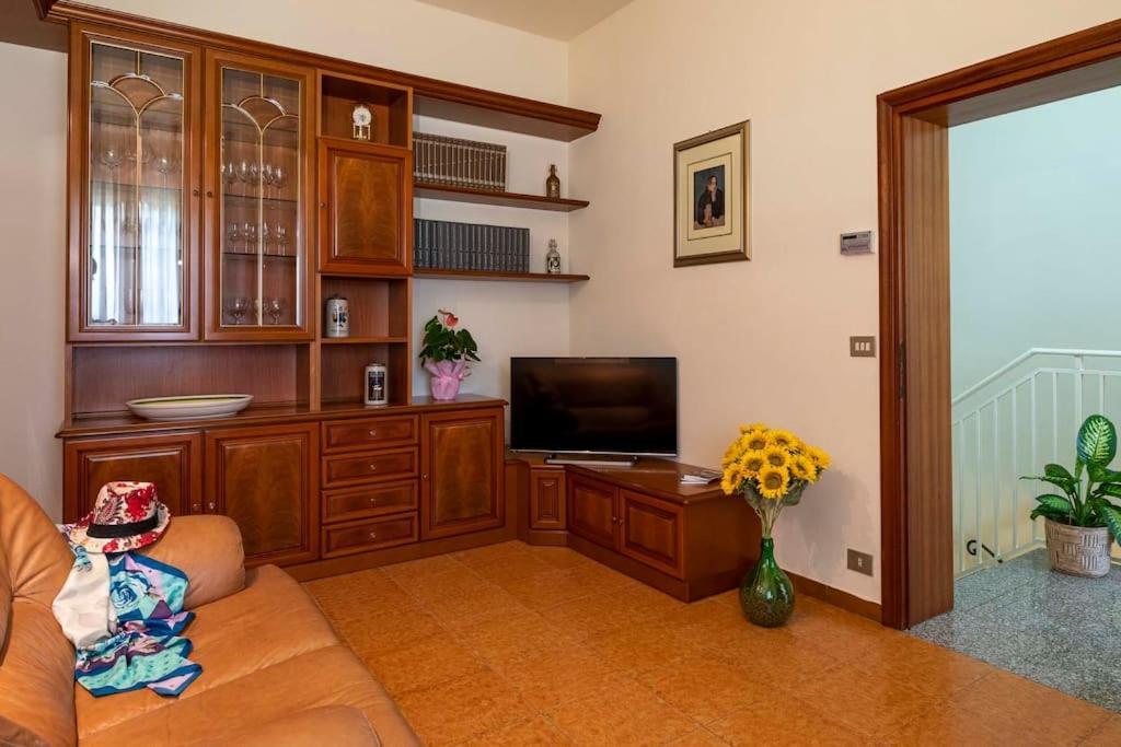 Casa Vacanze Santa Maria Чертальдо Экстерьер фото