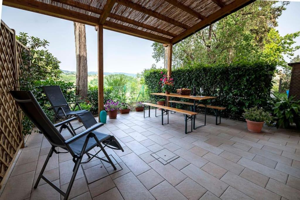 Casa Vacanze Santa Maria Чертальдо Экстерьер фото